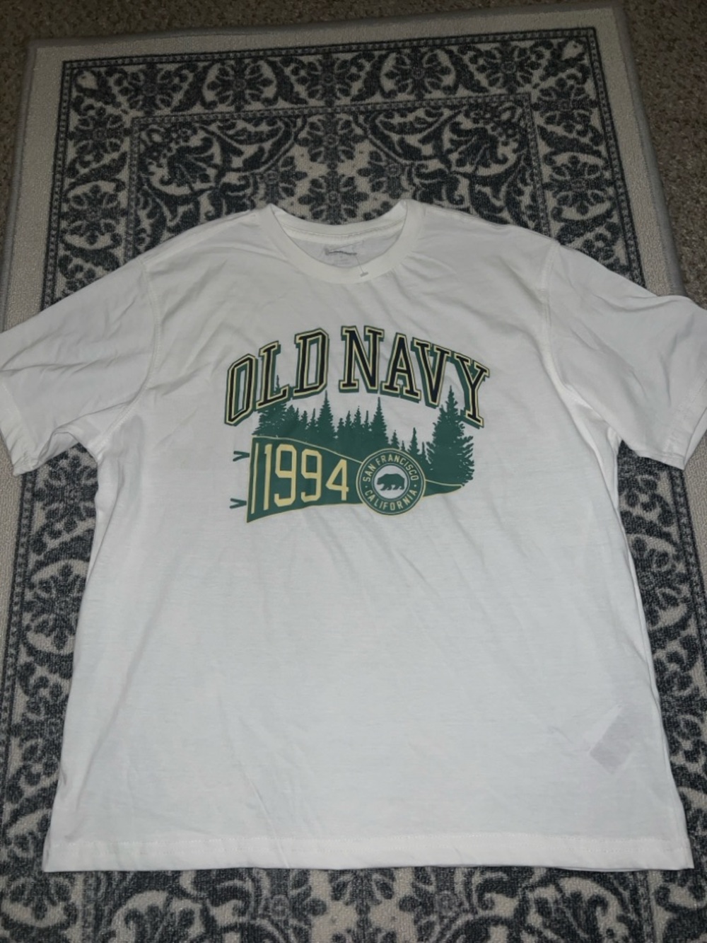Old Navy San Francisco men’s tee shirt
